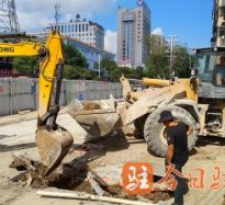 操骚的逼456高温下的坚守｜道路建设者用汗水铺就畅通路